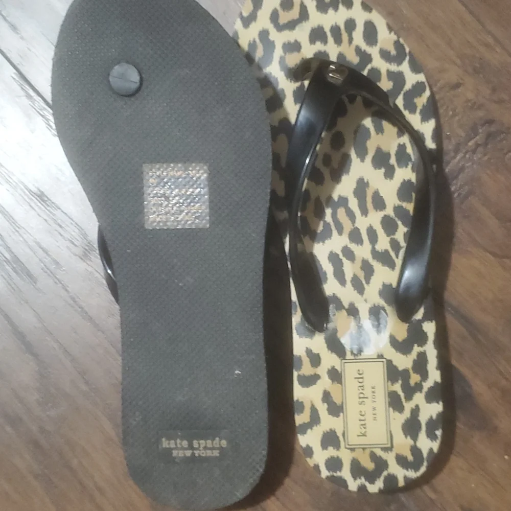 NWOT Kate Spade flip flops